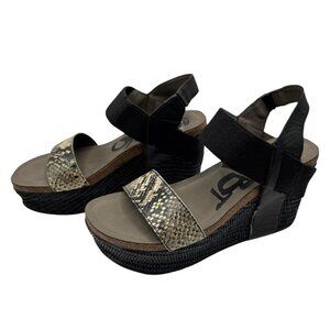 OTBT Sandals Women 7.5 M Black Snakeskin Print Platform Bushnell Wedge Shoes